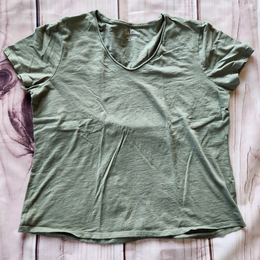 L.L.Bean Pair Of V Neck Organic Cotton Tee Shirts Red Green | Women's Size LP - Picture 6 of 10